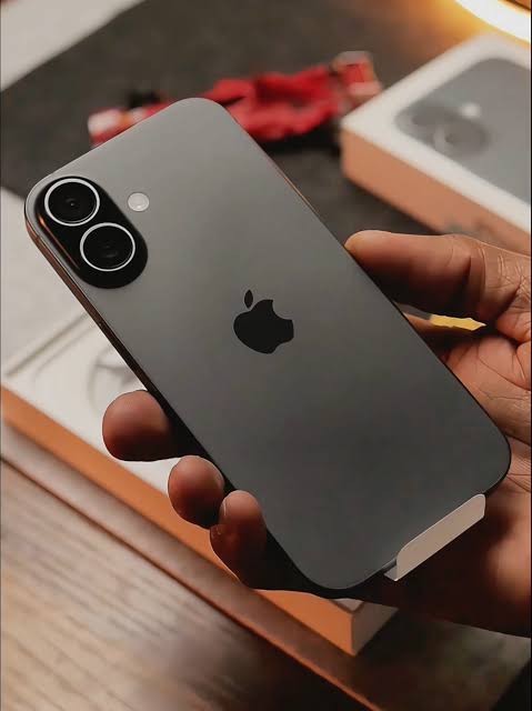 iPhone 17 Unboxing and First Impressions