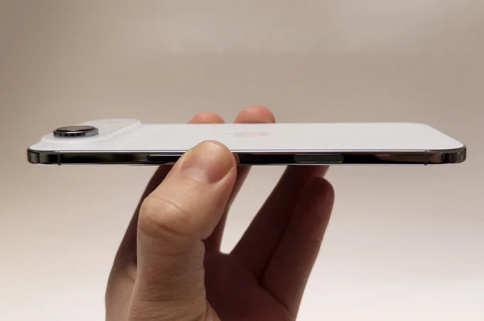 iPhone Air Review: The Thinner the Better